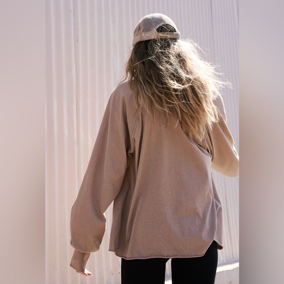 Free People Movement Reflect Layer Tee Long Sleeve Sand Dune NWOT - Picture 4 of 10